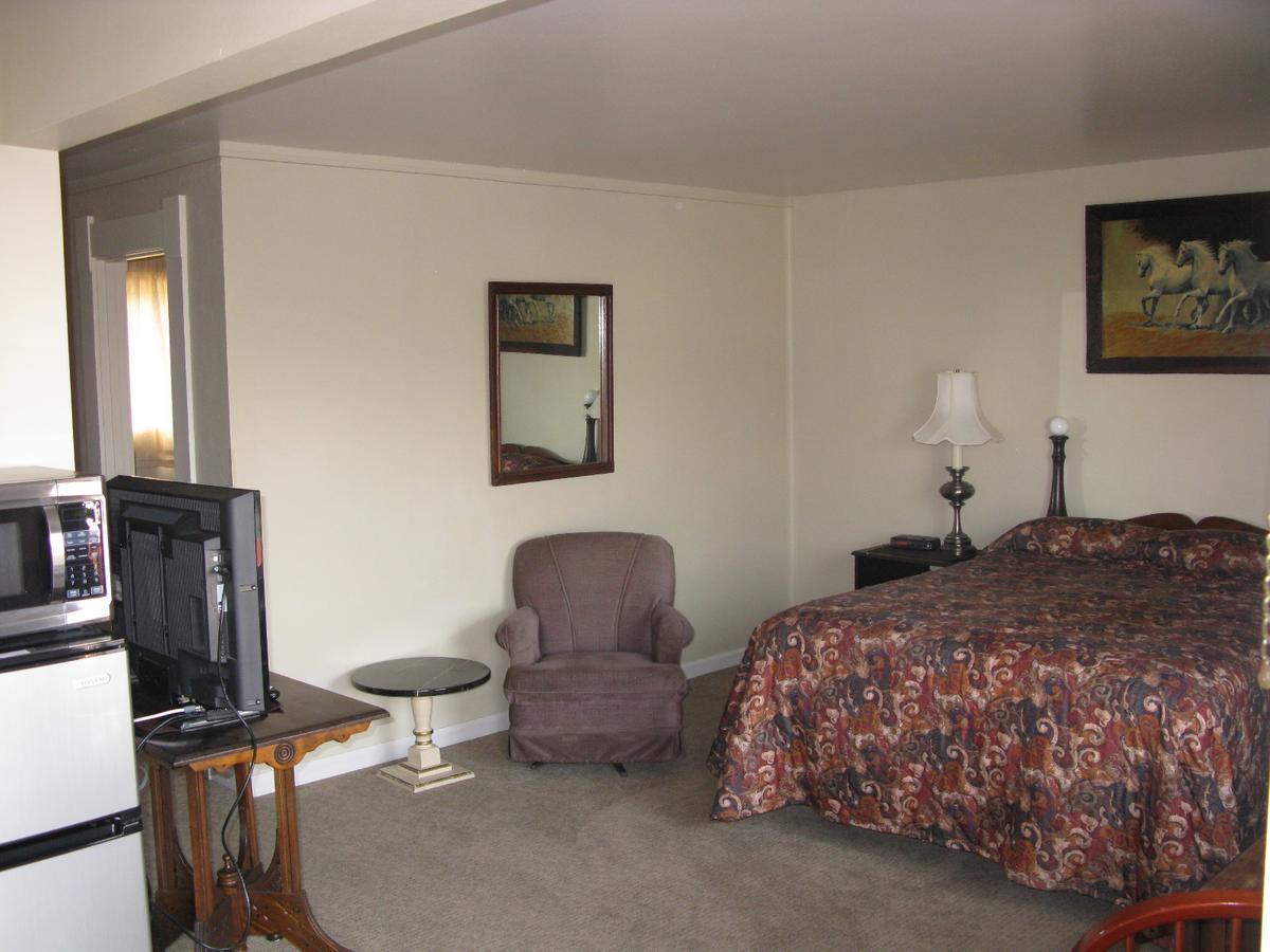 Rustlers Inn Prineville Exterior foto